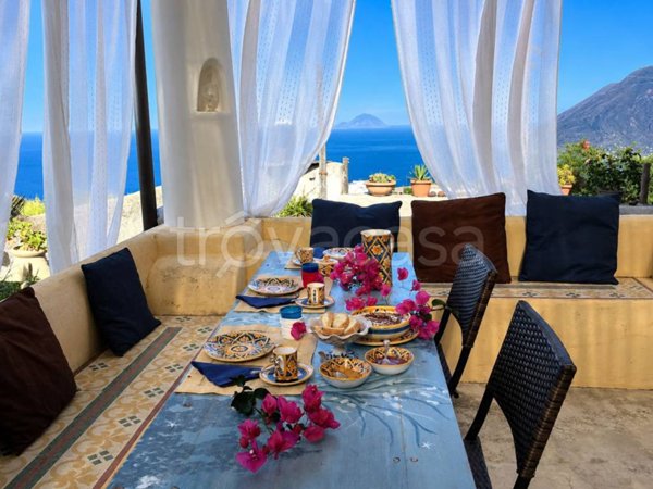 casa indipendente in vendita a Lipari