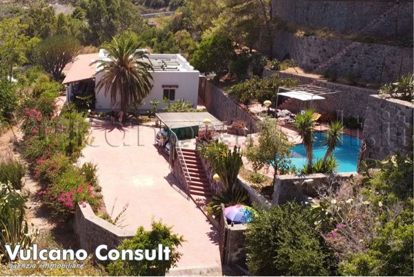 casa indipendente in vendita a Lipari