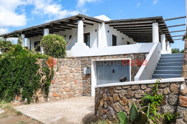 casa indipendente in vendita a Lipari