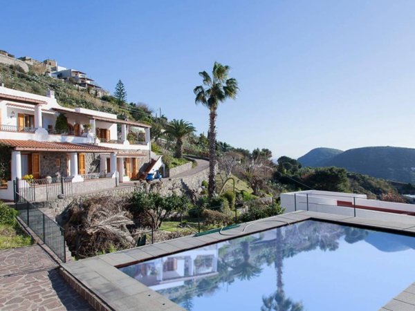 casa indipendente in vendita a Lipari