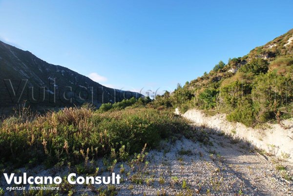terreno in vendita a Lipari