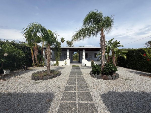 casa indipendente in vendita a Lipari