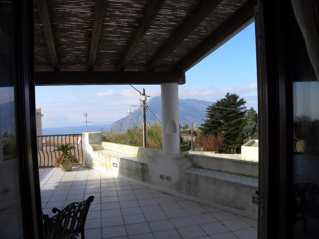 casa indipendente in vendita a Lipari