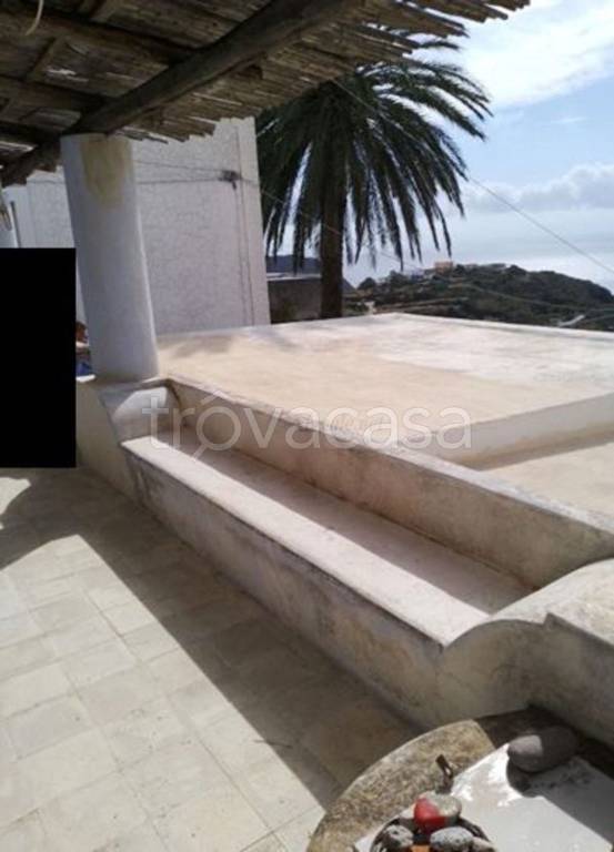 casa indipendente in vendita a Lipari
