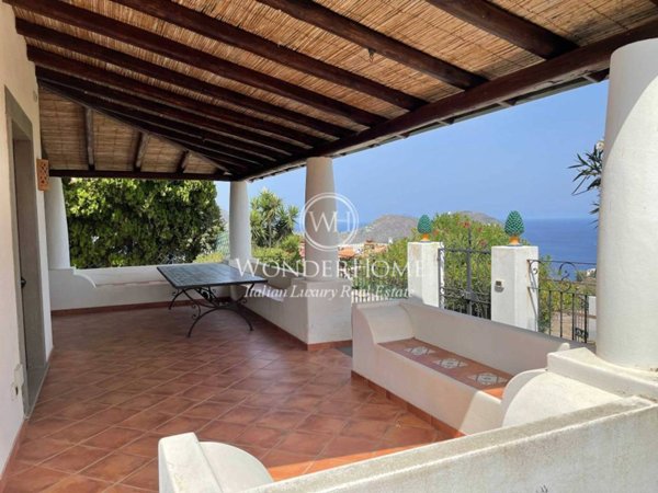 casa indipendente in vendita a Lipari