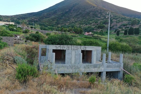 appartamento in vendita a Malfa