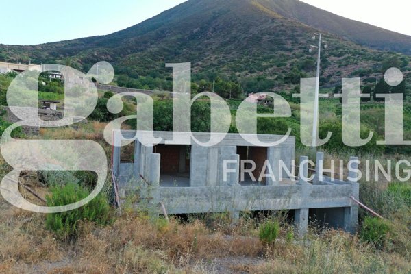 casale in vendita a Malfa