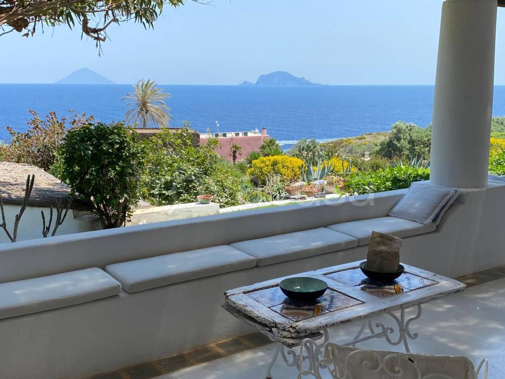 casa indipendente in vendita a Malfa