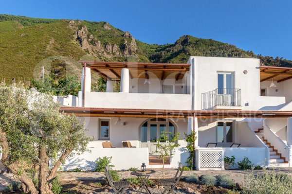 appartamento in vendita a Malfa