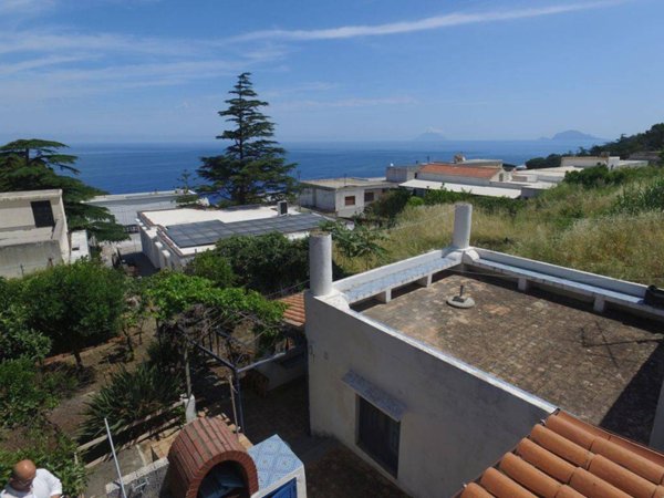 casa indipendente in vendita a Malfa