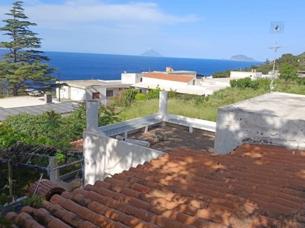 casa indipendente in vendita a Malfa