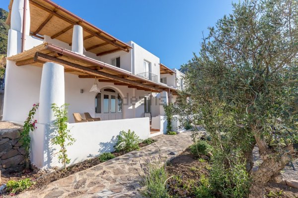 appartamento in vendita a Malfa