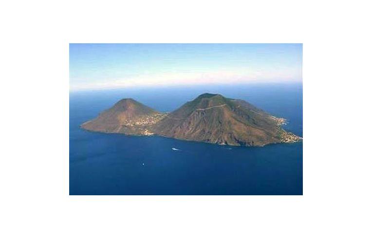 appartamento in vendita a Malfa