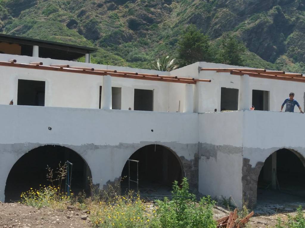 casa indipendente in vendita a Malfa in zona Pollara