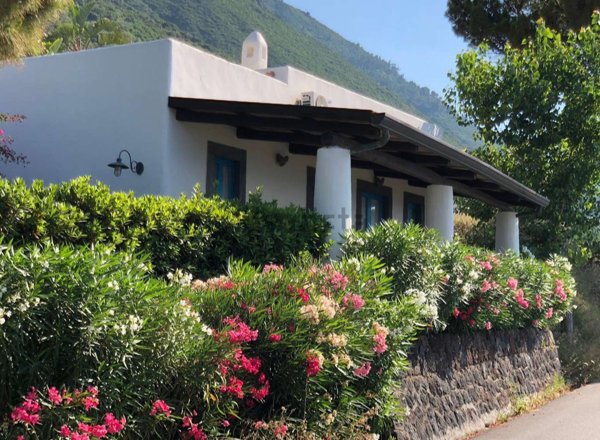 casa indipendente in vendita a Malfa