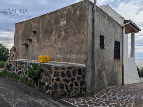casa indipendente in vendita a Malfa