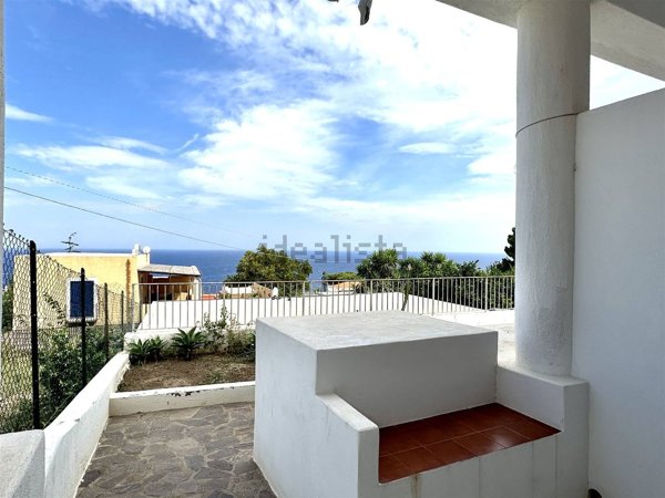 casa indipendente in vendita a Malfa