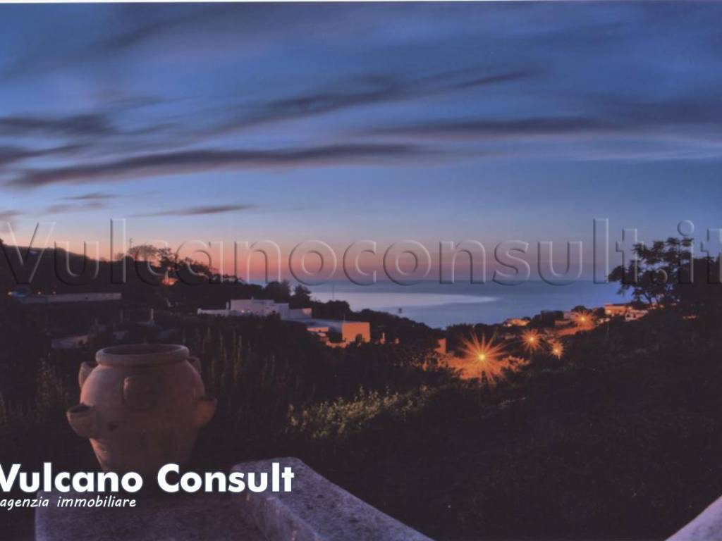 casa indipendente in vendita a Malfa