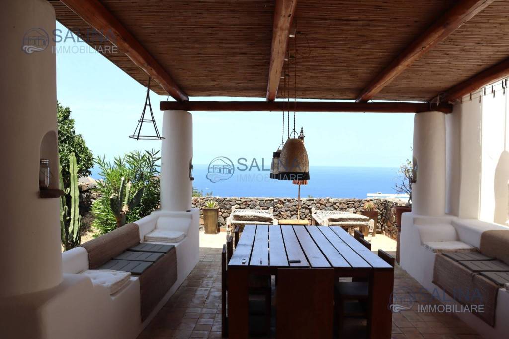 casa indipendente in vendita a Malfa