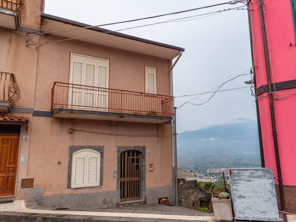 casa indipendente in vendita a Malvagna