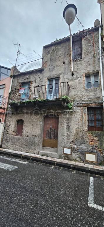 casa indipendente in vendita a Mandanici