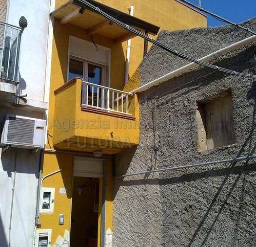 casa indipendente in vendita a Mazzarrà Sant'Andrea