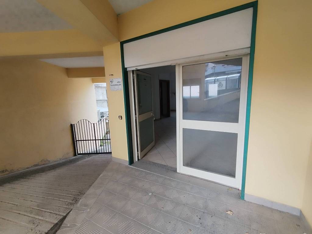 negozio in vendita a Merì