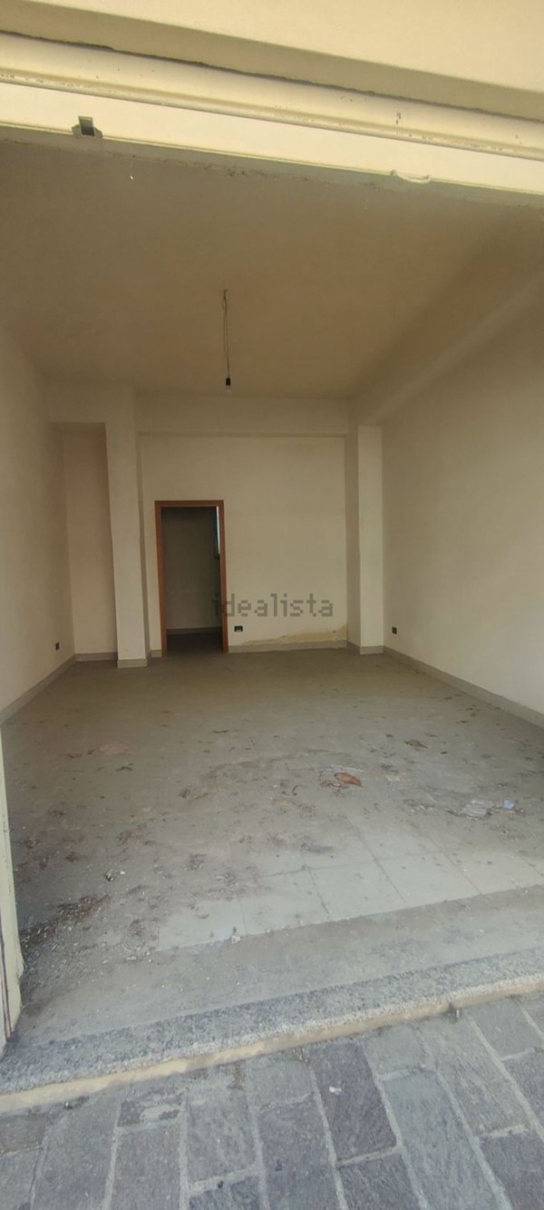 locale commerciale in vendita a Merì