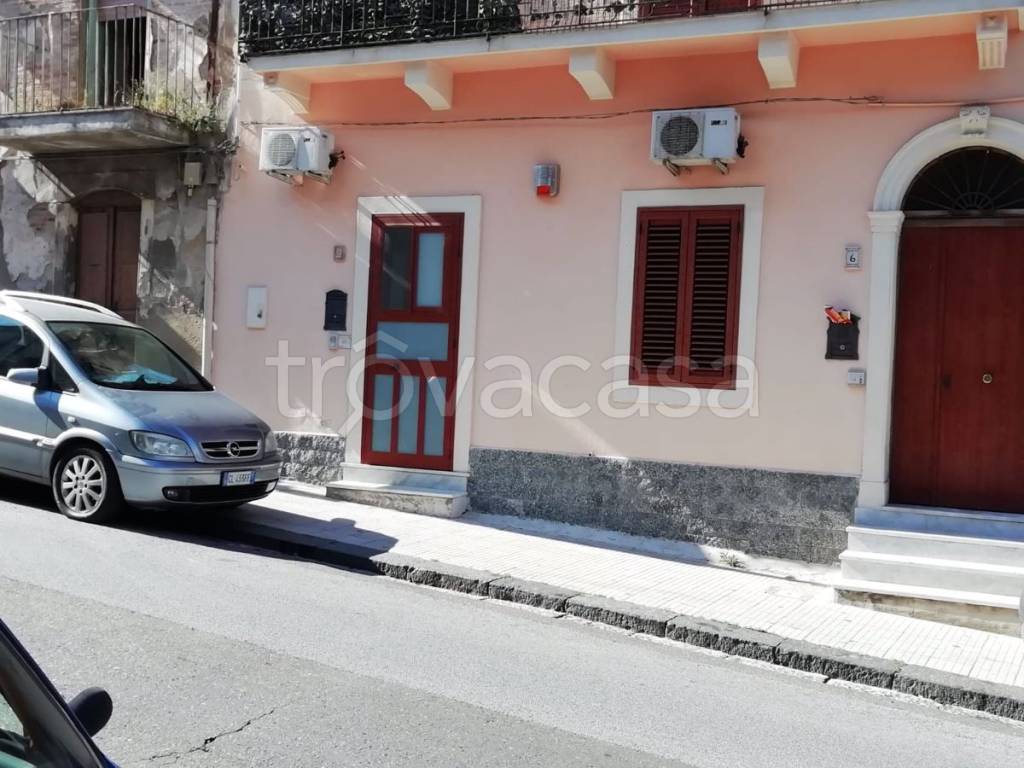 casa indipendente in vendita a Messina in zona Bordonaro