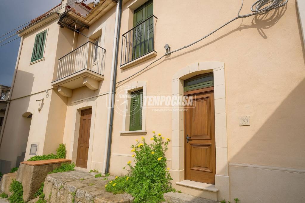 casa indipendente in vendita a Messina in zona San Filippo