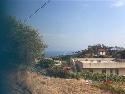 terreno edificabile in vendita a Messina in zona Santissima Annunziata