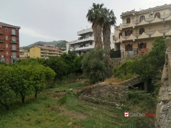 casa indipendente in vendita a Messina in zona Centro Storico