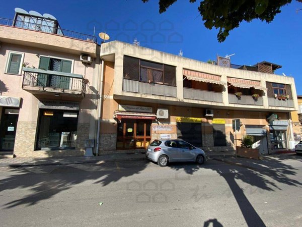 locale commerciale in vendita a Messina in zona Gravitelli