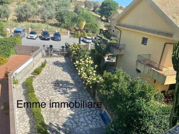 casa indipendente in vendita a Messina in zona Faro Superiore