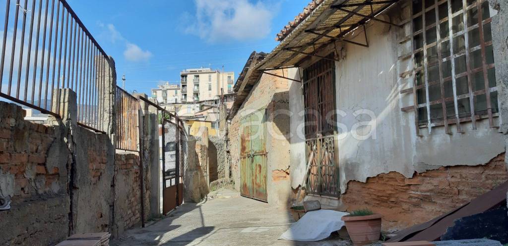 casa indipendente in vendita a Messina