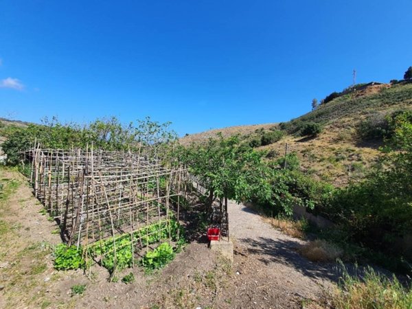 casa indipendente in vendita a Messina in zona Faro Superiore