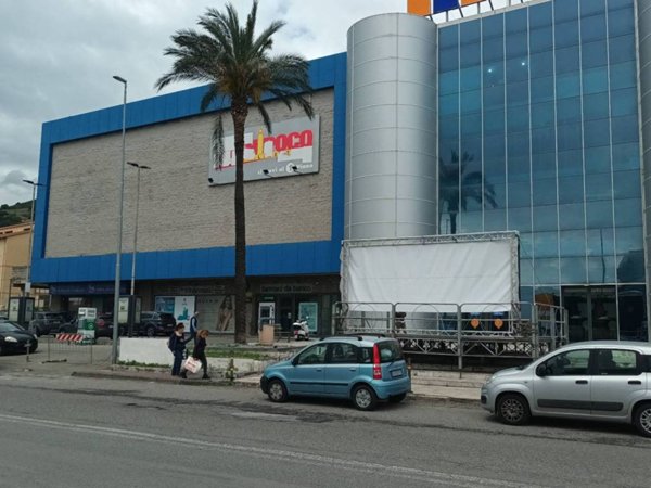 negozio in vendita a Messina in zona Tremestieri