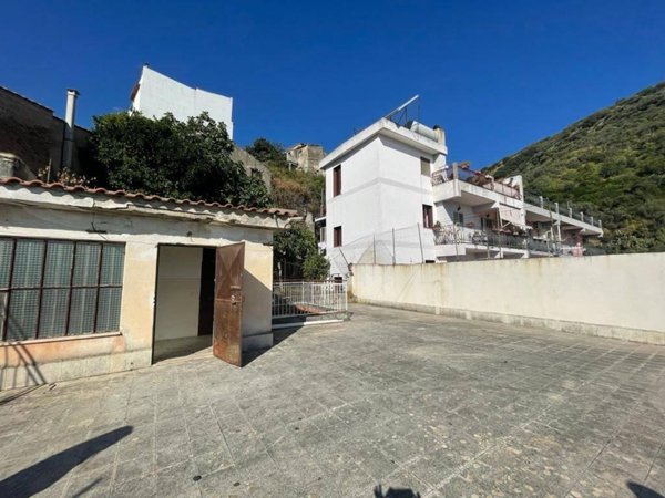 casa indipendente in vendita a Messina in zona Santa Margherita