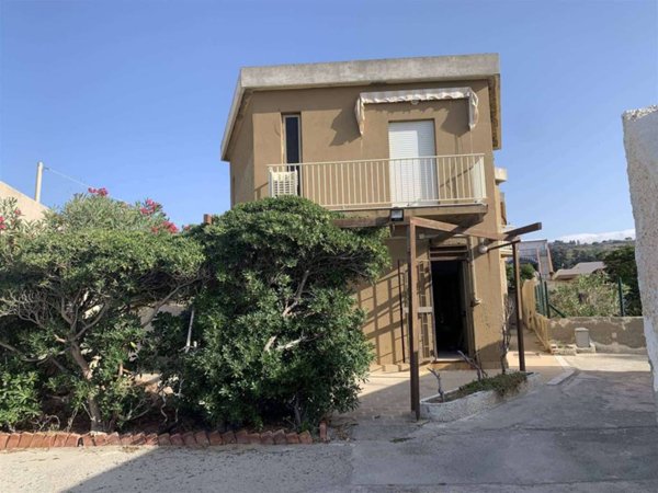 casa indipendente in vendita a Messina in zona San Saba