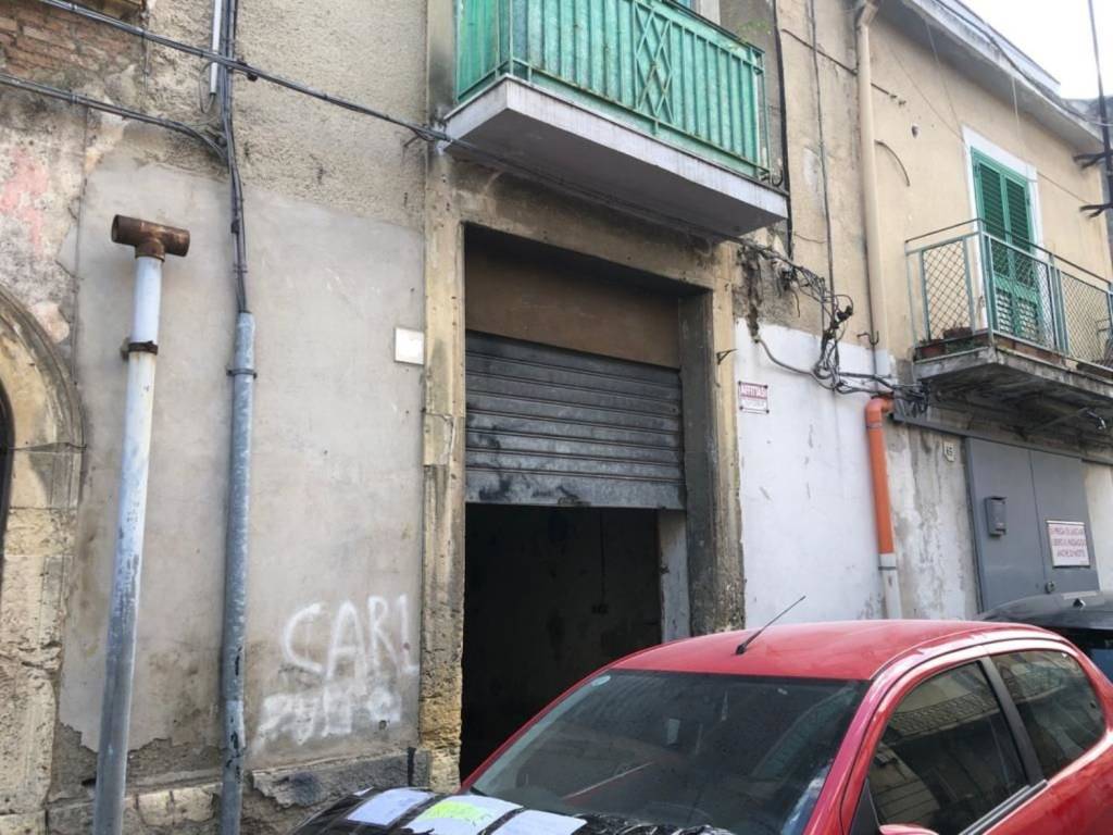 negozio in vendita a Messina in zona Gazzi