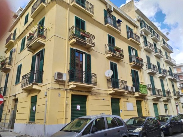 negozio in vendita a Messina in zona Centro Storico