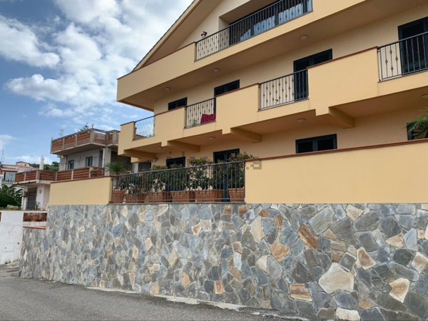 casa indipendente in vendita a Messina in zona Rodia