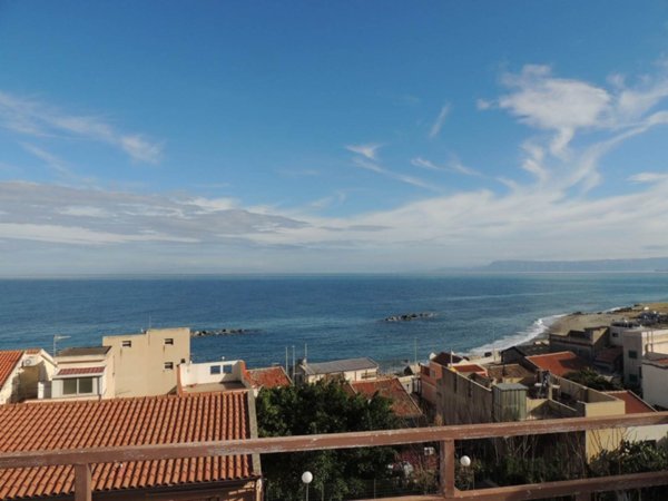 appartamento in vendita a Messina in zona Acqualadroni