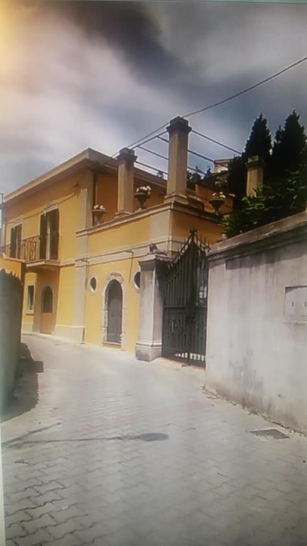 casa indipendente in vendita a Messina in zona Castanea delle Furie