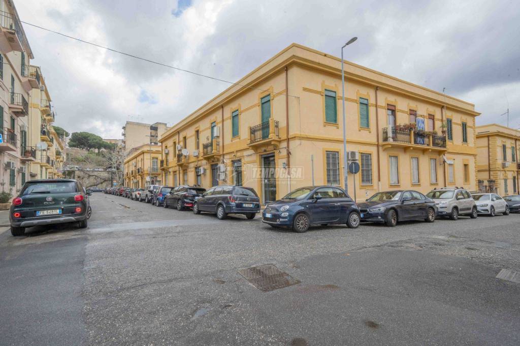 ufficio in vendita a Messina in zona Centro Storico