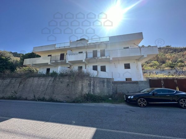 appartamento in vendita a Messina in zona Mortelle