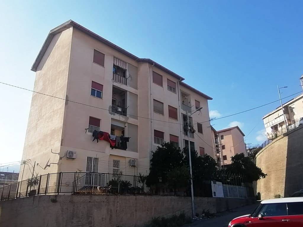 appartamento in vendita a Messina in zona Gazzi