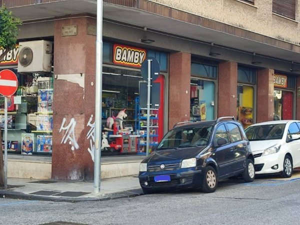 negozio in vendita a Messina in zona Centro Storico