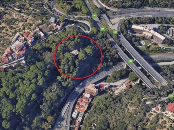 casa indipendente in vendita a Messina in zona Centro Storico