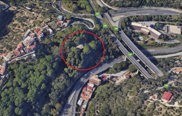 casa indipendente in vendita a Messina in zona Centro Storico